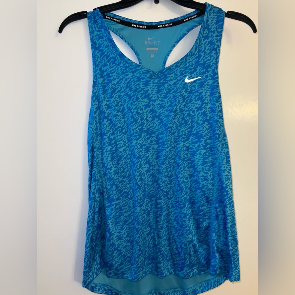 Nike Workout Top Size M never worn